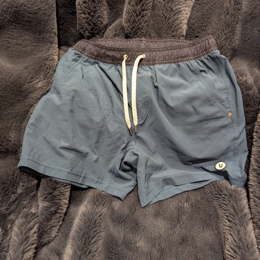 Vuori Kore Shorts (lined 5") men's medium